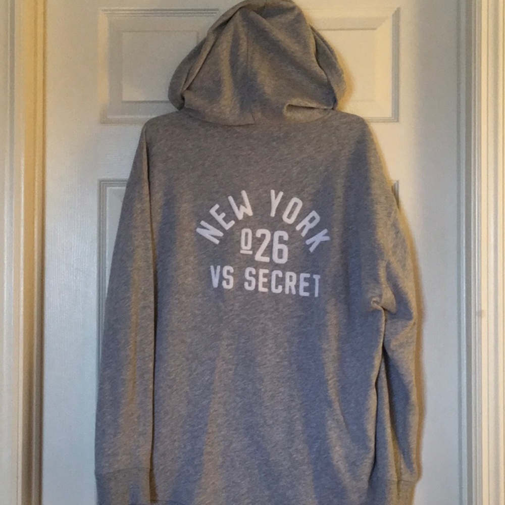 🌸 VICTORIA’S SECRET HOODIE 🌸